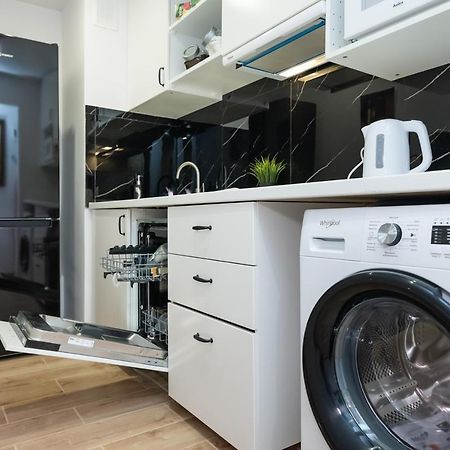 Unit Rooms Warszawa By Metro Rondo Onz Short Rent Idealne Pokoje Na Nocleg W Warszawie Экстерьер фото