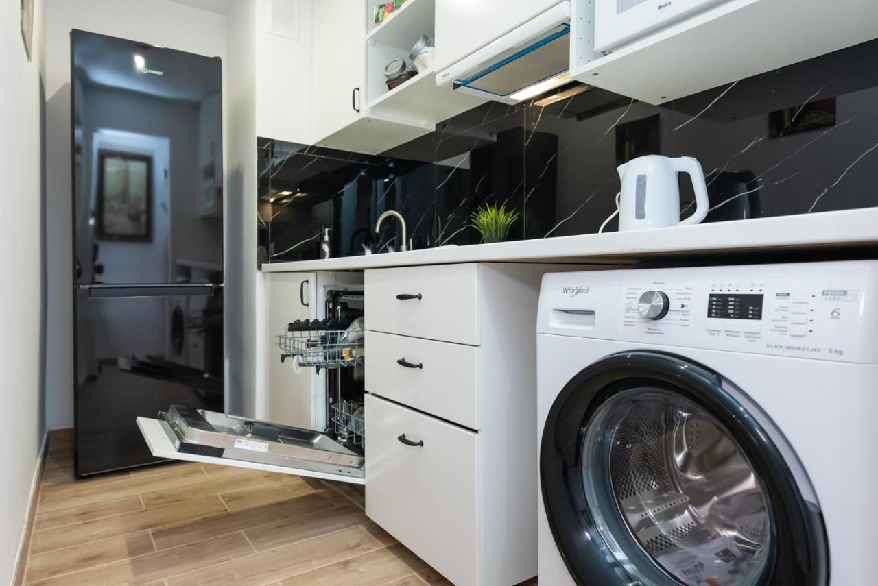Unit Rooms Warszawa By Metro Rondo Onz Short Rent Idealne Pokoje Na Nocleg W Warszawie Экстерьер фото