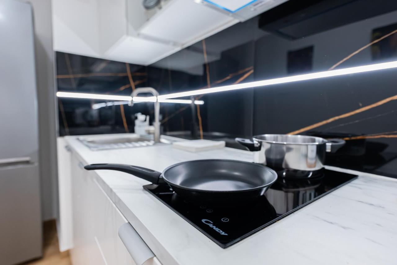 Unit Rooms Warszawa By Metro Rondo Onz Short Rent Idealne Pokoje Na Nocleg W Warszawie Экстерьер фото