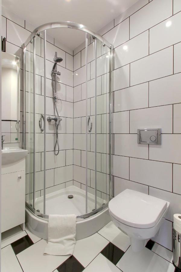 Unit Rooms Warszawa By Metro Rondo Onz Short Rent Idealne Pokoje Na Nocleg W Warszawie Экстерьер фото