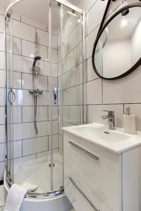 Unit Rooms Warszawa By Metro Rondo Onz Short Rent Idealne Pokoje Na Nocleg W Warszawie Экстерьер фото