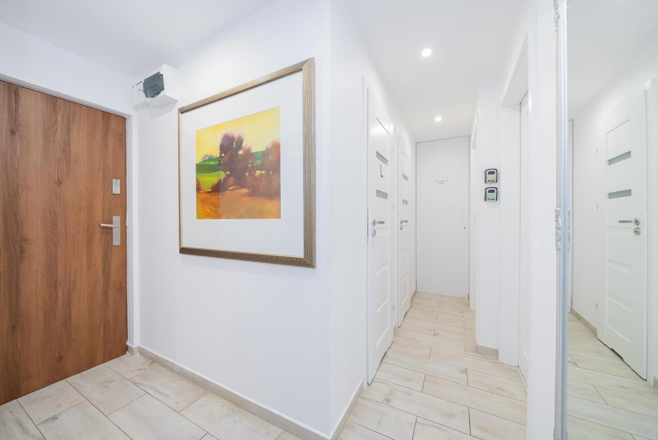 Unit Rooms Warszawa By Metro Rondo Onz Short Rent Idealne Pokoje Na Nocleg W Warszawie Экстерьер фото